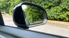 Volvo XC40 2.0 B4P Ultra Dark 5dr Auto Petrol Estate